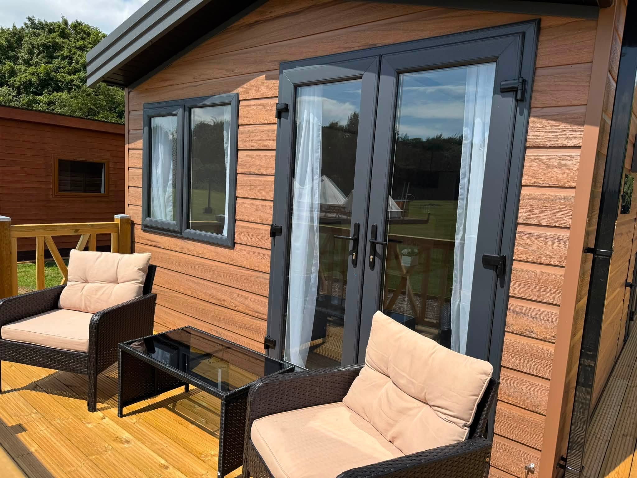 Luxury Regal Henley Lodge - Image 2
